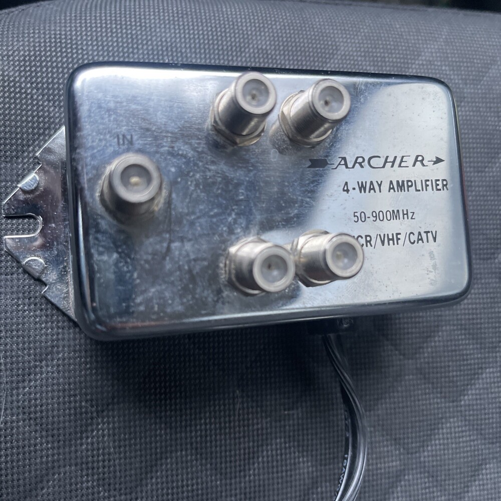 RadioShack Archer 15-1119 4-Way Output Coax Cable Distribution Amplifier Power